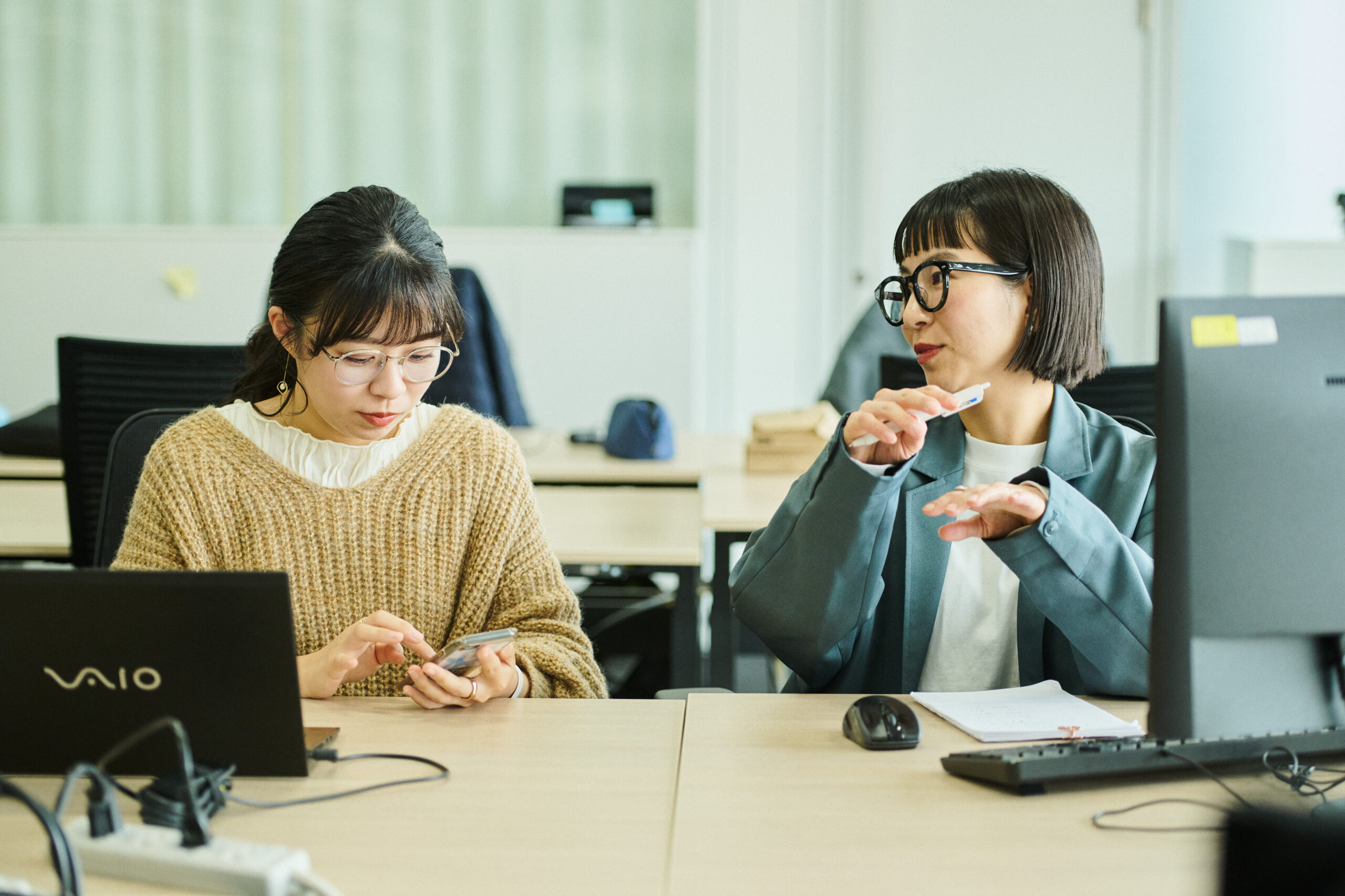 Zoffの最新ニュースをSNSでいち早く発信