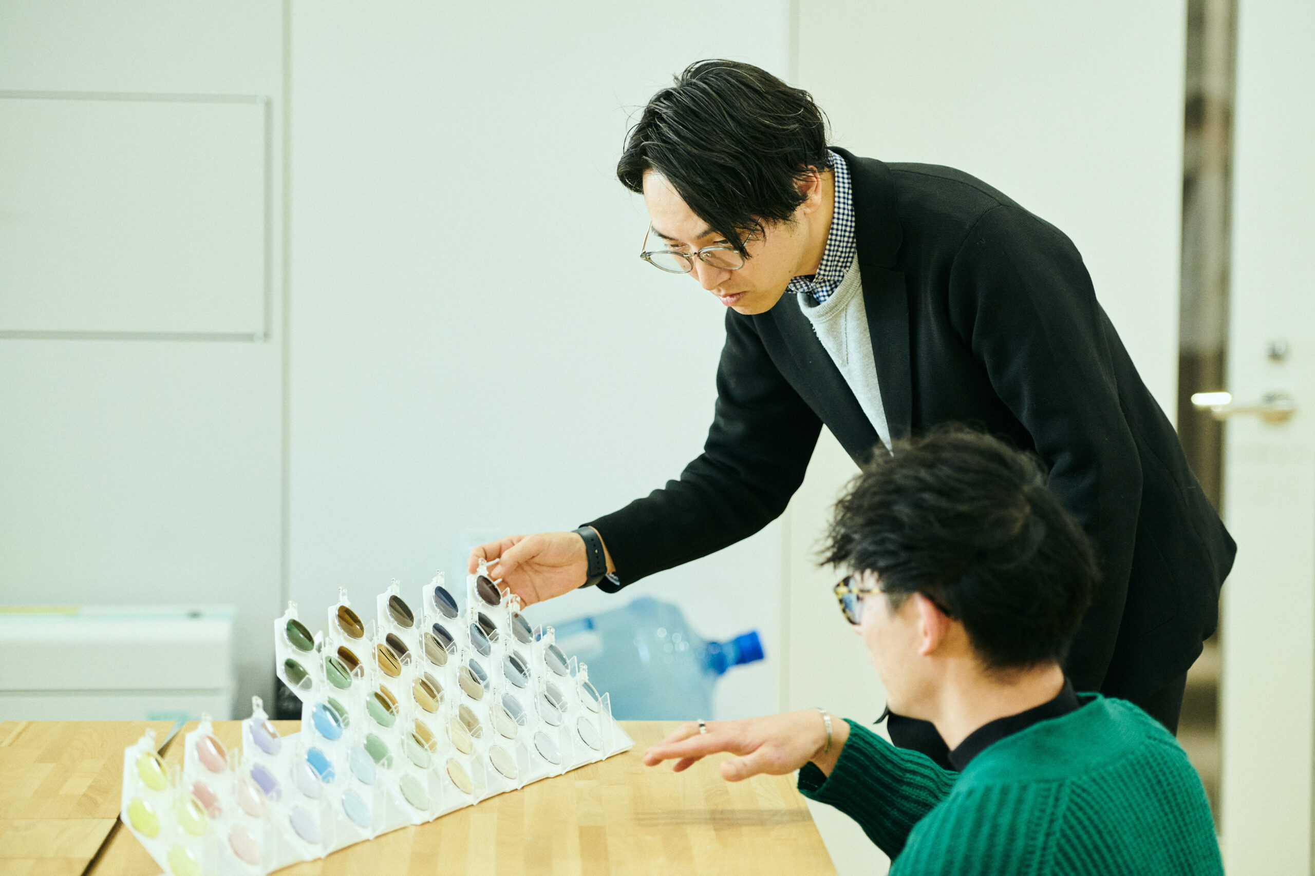 500種類ものレンズを分析・管理しながら外部と円滑なコミュニケーションを図る